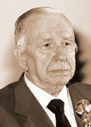 Manuel Lora-Tamayo