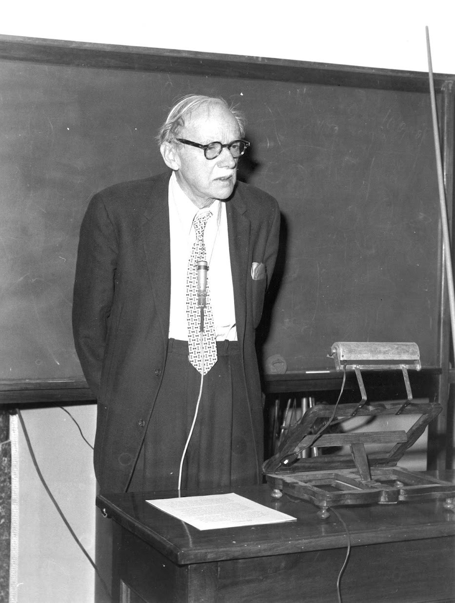 1975-17-19-April-Plenary-Session-02.jpg